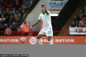 托马斯加盟比利亚雷亚尔!32岁中场为何选择西甲新挑战?