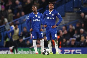 英超一夜被打回原形！曼城1-5、切尔西2-8，仅阿森纳扛起大旗