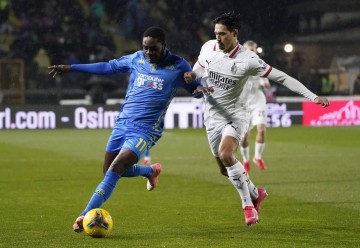 意甲保级生死时速！恩波利主场背水一战，维罗纳客场突围抢分