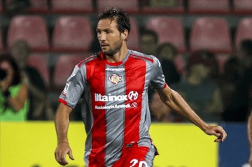 0-0，意甲第18逼平意甲第3，拒绝2连败，AC米兰绊脚石2连胜终结