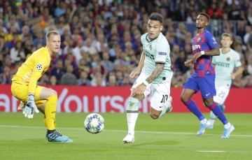 阿斯：巴萨在准备特狮检查手术等资料，通过西甲审核注册新球员