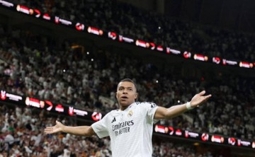 姆巴佩伤退,皇马争议获胜!比利亚雷亚尔差点逆袭