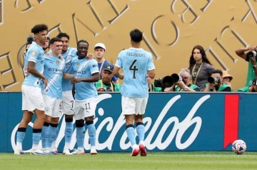 世俱杯乱了:曼城保送进决赛,梅西单挑欧冠冠军,巴甲成最大赢家